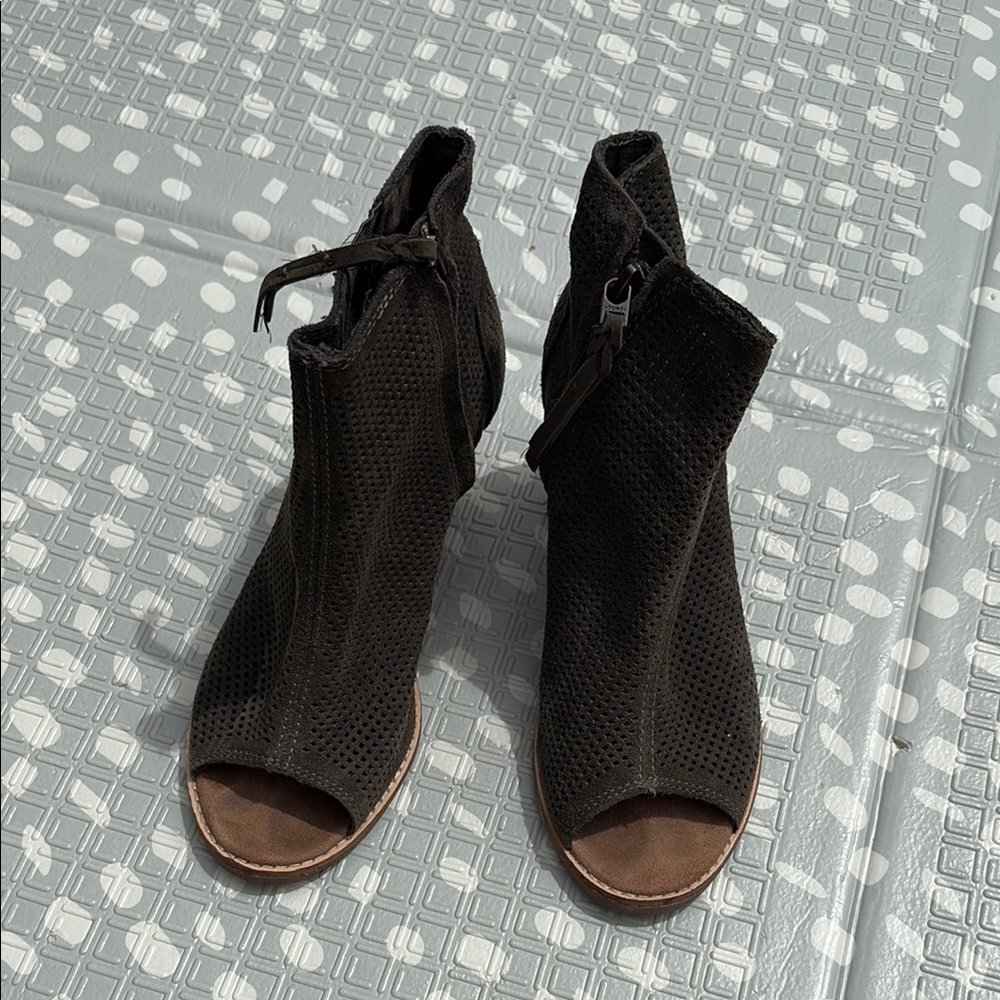 Women’s TOMs Green Peep-Toe Ankle Boots